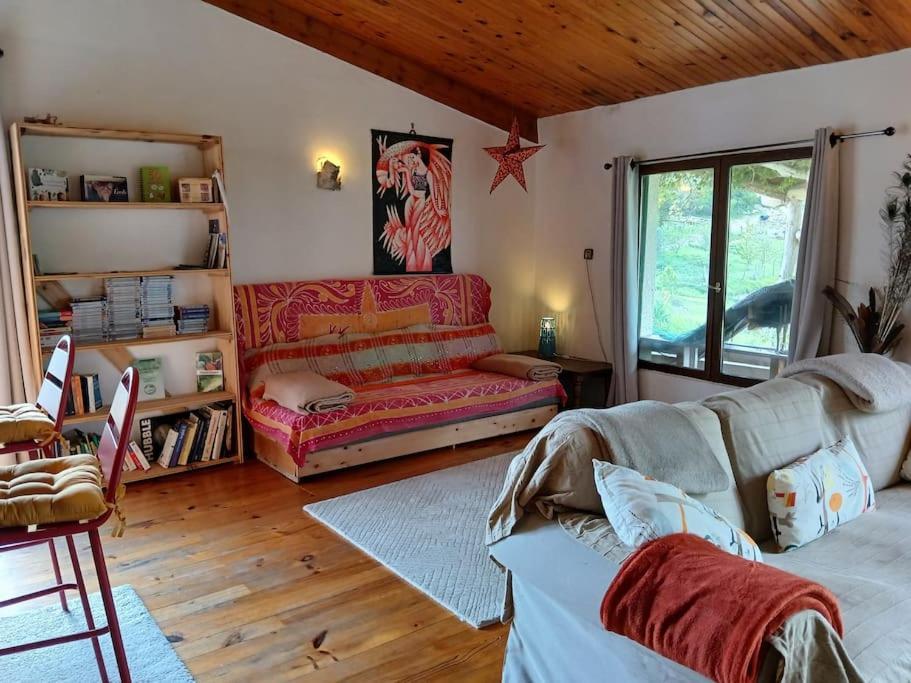 Bright Loft With Mountain And Nature View Sougraigne Exterior photo
